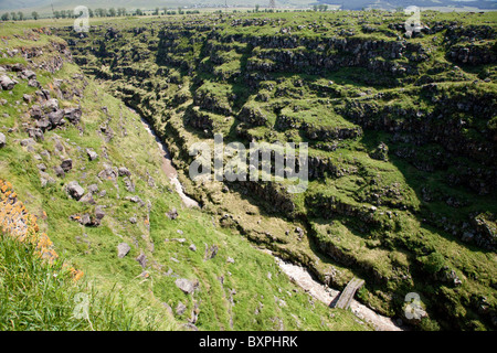 Mittelalterliche Brücke der Festung Lori Berd in Nord-Armenien Stockfoto