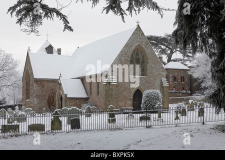 Dezember 2010 cold Snap produziert sub Minustemperaturen hier an Str. Marys Kirche in Acton Burnell es war - 10 Grad. Stockfoto