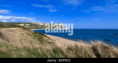 Kiesstrand in Ringstead Bucht Dorset - Route von der South West Coast Path Stockfoto