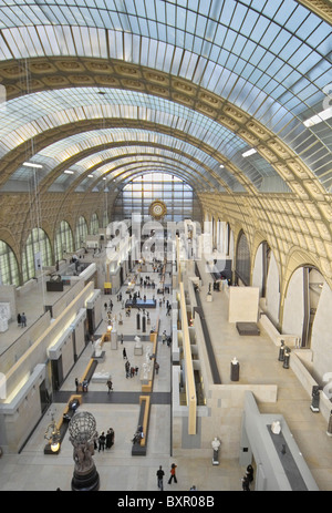Die wichtigsten Skulptur Halle des Musée d ' Orsay in Paris wohnen Exponate nicht betroffen durch die Einwirkung von Licht Stockfoto