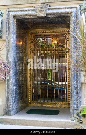 Eingang der William C. Goodman Villa, Astor Street, Chicago, Illinois, USA Stockfoto