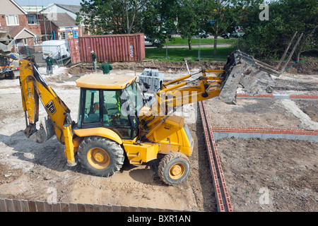 JCB Bagger / Rücken Hacke Loader auf einer Baustelle UK Stockfoto