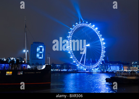 Das London Eye leuchtet am Silvester 31. Dezember 2010. Stockfoto