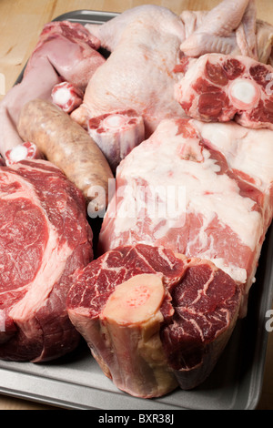 Rohstoffe für Bolito Misto, den klassischen nördlichen italienisches Fleisch-Eintopf Stockfoto