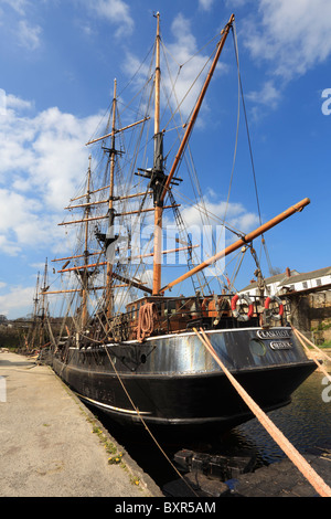 Großsegler in Charlestown Harbour an der südlichen Küste von Cornwall Stockfoto