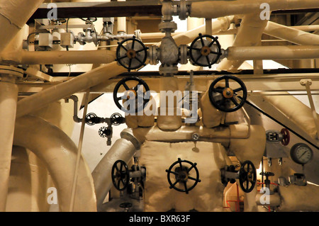 Zimmer Motorsteuerungen der SS John W. Brown restauriert WW II Liberty-Frachter aus Baltimore, Maryland angedockt in Providence, Rhode Island Stockfoto