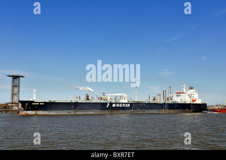 Tanker mit 3 Millionen Barrel Öl aus Venezuela, Mississippi River, New Orleans, Louisiana Stockfoto