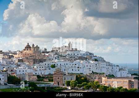 Die Altstadt von Ostuni, Apulien, Italien Stockfoto