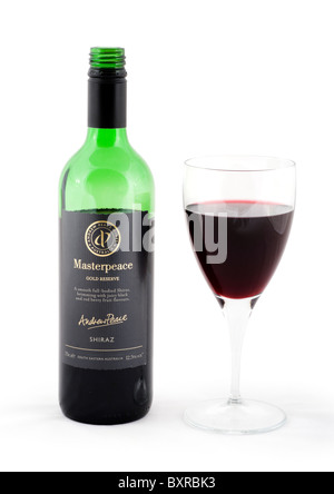 Flasche und Glas des australischen Shiraz Rotwein, UK Stockfoto