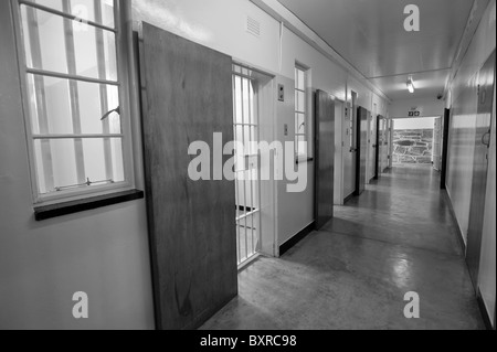 Ehemaliges Gefängnis Flügel & Zellen wo Nelson Mandela auf Robben Island, Cape Town, Südafrika fand Stockfoto