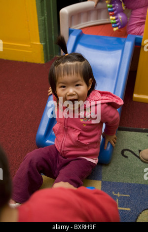 Kindergarten und Pre-K-Programm im Stadtteil sehr multikulturellen Kensington in Brooklyn, New York. Stockfoto