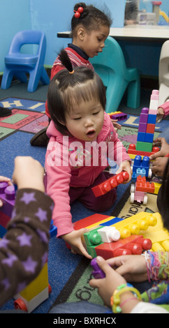 Kindergarten und Pre-K-Programm im Stadtteil sehr multikulturellen Kensington in Brooklyn, New York. Stockfoto