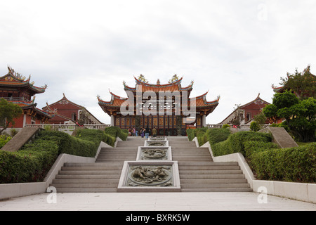 Das Haupttor des Palazzo Hou Tian an A-Ma Cultural Village auf der Insel Coloane, Macau Stockfoto