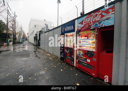 Glänzende Arbeit Getränkeautomaten in Tokio Japan Stockfoto