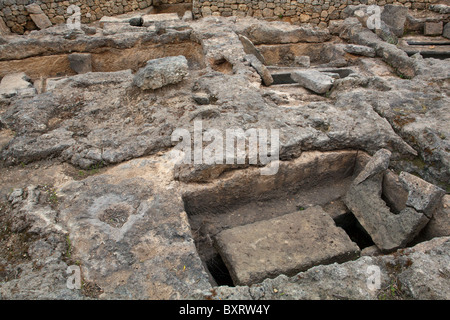 Gräber, Achaeological Site, Egnazia, Apulien, Italien Stockfoto