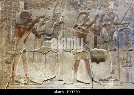 Relief aus Heiligtum innerhalb der Tempel von Sethos arbeite ich bei Abydos, alten Abdju, Niltal Ägyptens Stockfoto