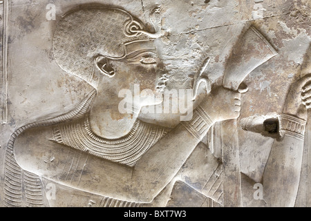 Relief aus Heiligtum innerhalb der Tempel von Sethos arbeite ich bei Abydos, alten Abdju, Niltal Ägyptens Stockfoto