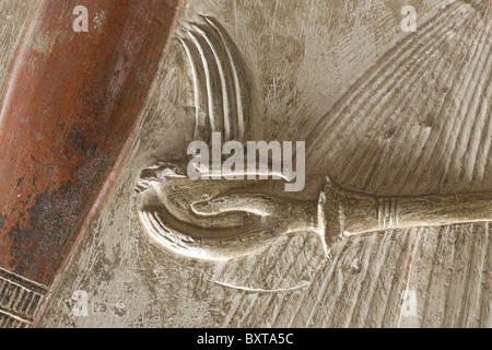 Nahaufnahme von Relief Arbeit mit Weihrauch-Brenner innerhalb der Tempel von Sethos ich in Abydos, alten Abdju, Niltal Ägyptens Stockfoto