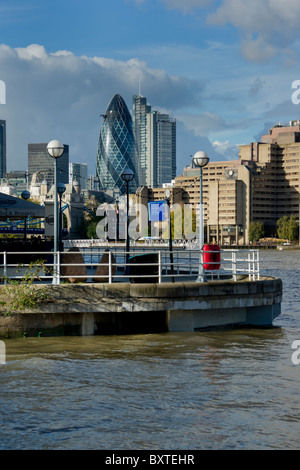 Europa, Großbritannien, England, London, Skyline der Stadt mit Heron-Tower Stockfoto