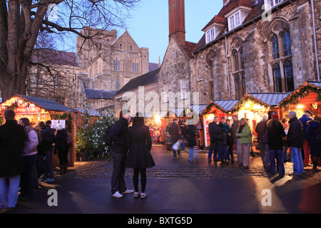 Winchester Weihnachtsmarkt, Winchester Cathedral Stockfoto