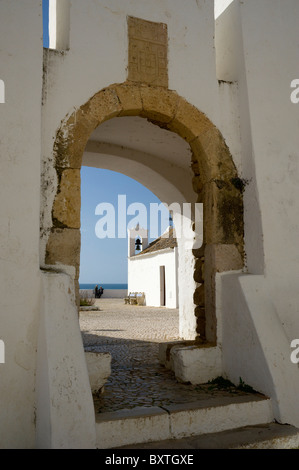 Ein Fortaleza, im alten Teil der Stadt, Armacao De Pera, Algarve, Portugal Stockfoto