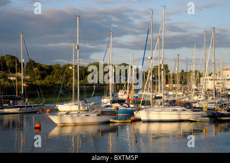 Der Hafen von Lymington Hampshire Stockfoto