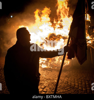 Biggar Feuer entzündet auf Hogmanay jährlich um den Jahreswechsel zu feiern Stockfoto