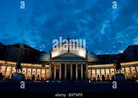 Europa, Italien, Neapel, San Francesco Di Paola und Piazza Del Plebiscito Stockfoto