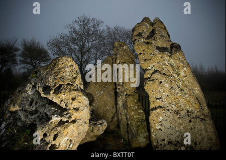 Neolithische Grabkammer Flüstern Ritter in der Nähe der Rollright Stone Circle an der Grenze von Oxfordshire und Warwickshire Stockfoto