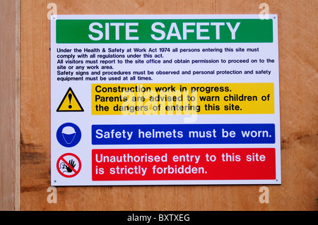 Construction Site Sicherheit Warnung Zeichen, Cambridge, England, UK Stockfoto