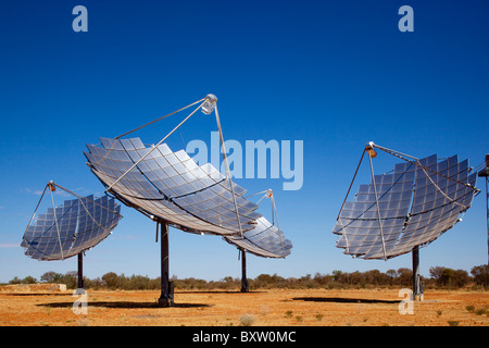 Australien, Northern Territory, Hermannsburg, Solar Power Kraftwerk im Outback Stockfoto