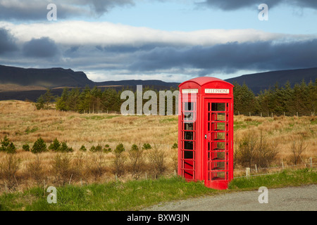 Öffentliche Telefonzelle, Ellishadder, in der Nähe von Staffin, Trotternish Halbinsel Isle Of Skye, Schottland, Vereinigtes Königreich Stockfoto