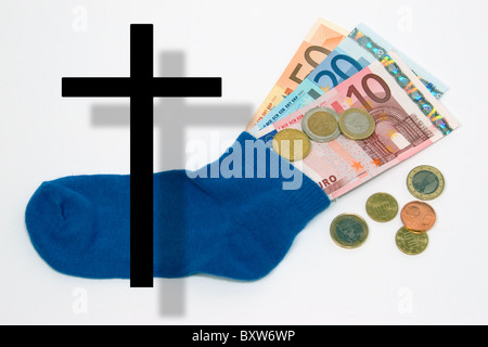 Währungskrise von EUR erwartete Zusammenbruch der Einheitswährung Symbolbild für den Tod des Euro der gesparte Geld verloren Stockfoto