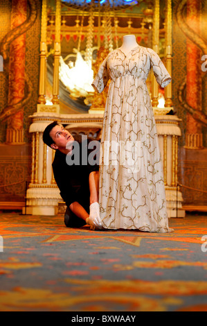 Kleid für Exzess-neue Ausstellung feiert Mode im Regency England. Eröffnung in Brighton, Sussex, Großbritannien.Bild Jim Holden - nur für redaktionelle Verwendung Stockfoto