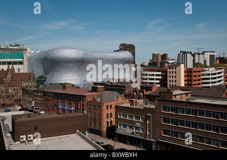 Stadtzentrum von Birmingham zeigt Selfridges Gebäude und Ost Stockfoto