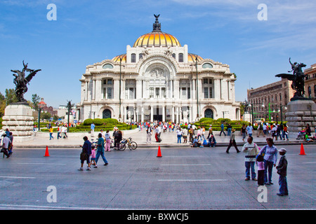 Palacio de Bellas Artes oder der Palast der schönen Künste, Mexiko-Stadt, Mexiko Stockfoto