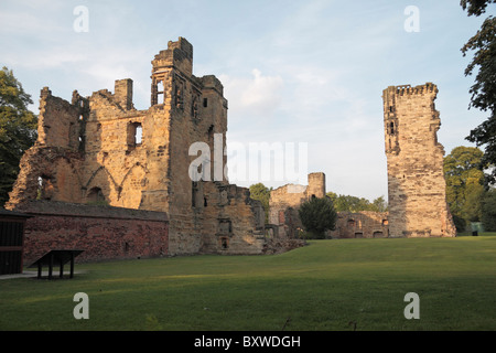 Am Abend Blick auf die Ruinen der Burg Ashby, Ashby De La Zouch, Leicestershire, England. Stockfoto