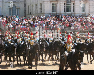 Troopng die Farbe, traditionell, London, Uk, Englisch Jahresveranstaltung in Pferd schützt Parade. Stockfoto