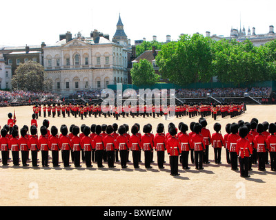 Troopng die Farbe, traditionell, London, Uk, Englisch Jahresveranstaltung in Pferd schützt Parade. Stockfoto