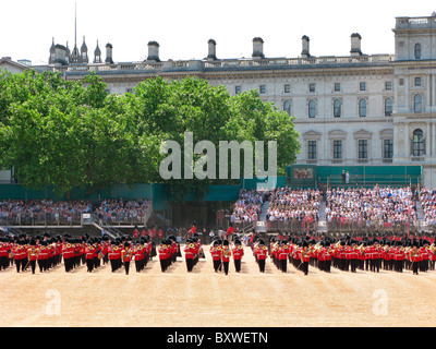 Troopng die Farbe, traditionell, London, Uk, Englisch Jahresveranstaltung in Pferd schützt Parade. Stockfoto