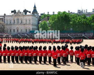 Troopng die Farbe, traditionell, London, Uk, Englisch Jahresveranstaltung in Pferd schützt Parade. Stockfoto