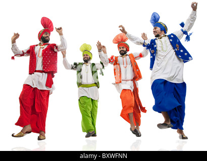 Sikh-Männer tanzen Stockfoto