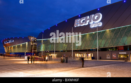 Das Echo Arena und Convention Centre und Wheel of Excellence Exhibition Centre, Kings Dock, Liverpool, Merseyside, England UK Stockfoto