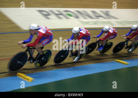 Britische GB Verfolgung Teamkader Track fahren Rennen UCI World Cup Manchester UK Velodrome April 2004 Stockfoto