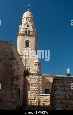 Der Glockenturm der Dormition Abbey auf dem Berg Zion, direkt vor dem Zionstor. Stockfoto