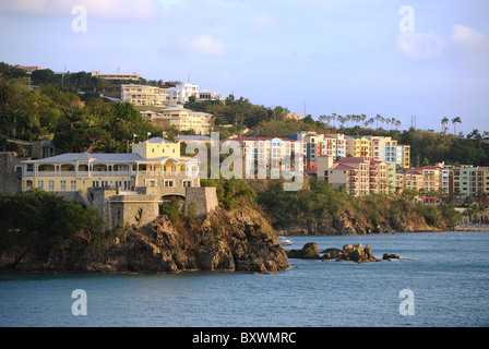 Blick auf die Küste von St. Thomas auf den Virgin Islands. Stockfoto