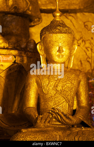 Buddha-Statue im Ananda-Tempel in Bagan Stockfoto