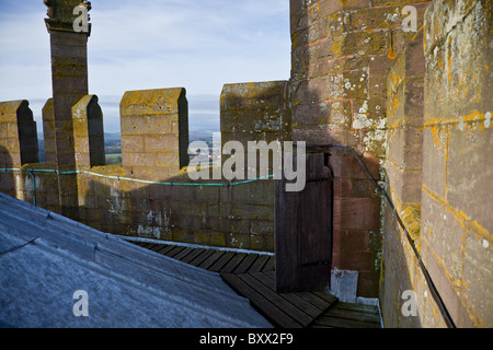 Eingang zu den Stufen des Turms der St. Laurence-Kirche, Ludlow, Shropshire Stockfoto