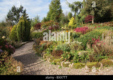 Mount Pleasant Gardens, England. Herbstlicher Blick auf die Blumenbeete und Grenzen in Mount Pleasant Gardens. Stockfoto