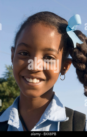 Schulmädchen in der Nähe von Lago Enriquillo, Dominikanische Republik Stockfoto